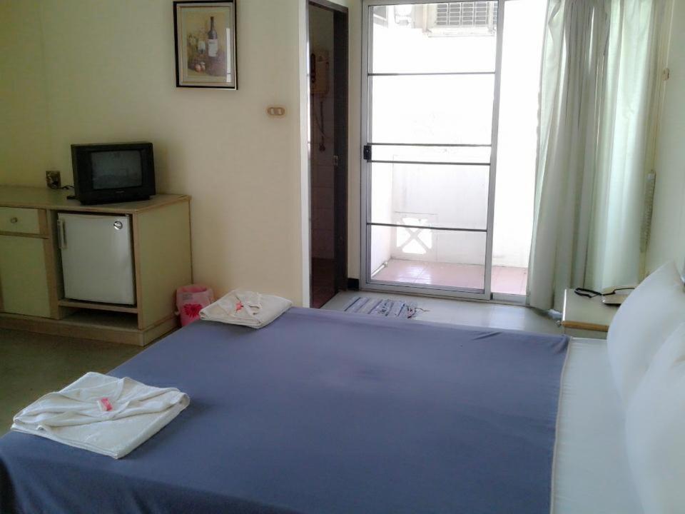 M In Korat Service Apartment Nakhonratchasima Eksteriør billede